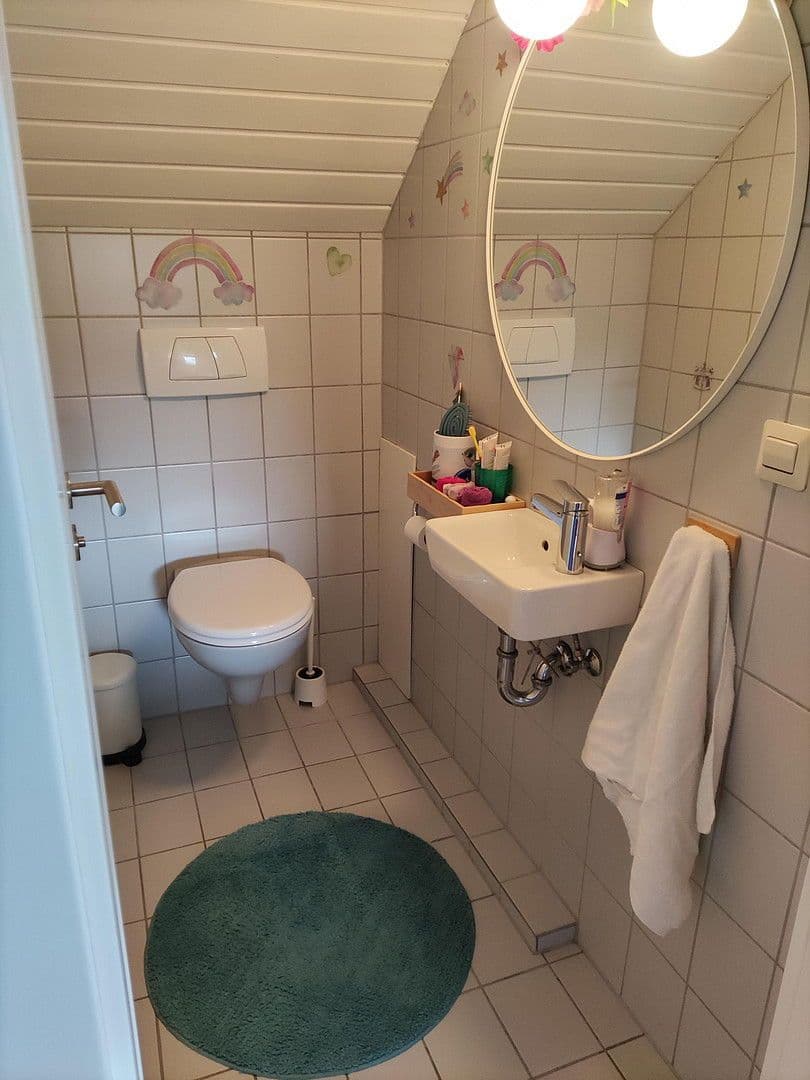 Predaj domu 211 m², pozemek 322 m², Rauenberger Straße, Dielheim, Bádensko-Wurttembersko Predaj domu 211 m², pozemek 322 m², Rauenberger Straße, Dielheim, Bádensko-Wurttembersko