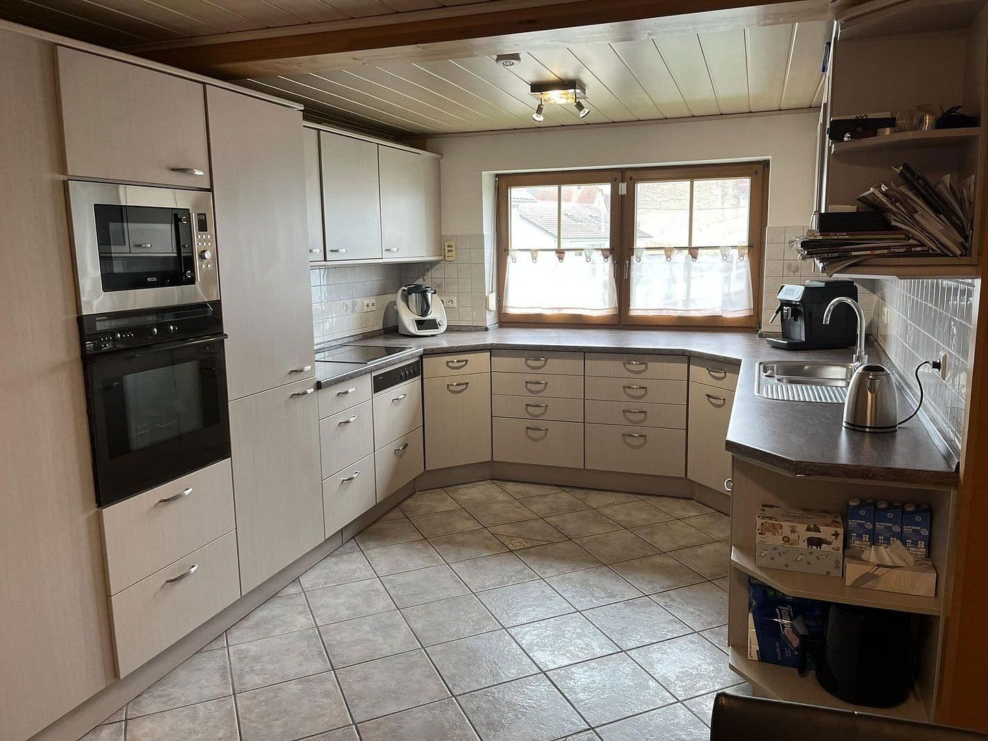 Predaj bytu 5-izbový 170 m², Rottenburg am Neckar, Bádensko-Wurttembersko Predaj bytu 5-izbový 170 m², Rottenburg am Neckar, Bádensko-Wurttembersko