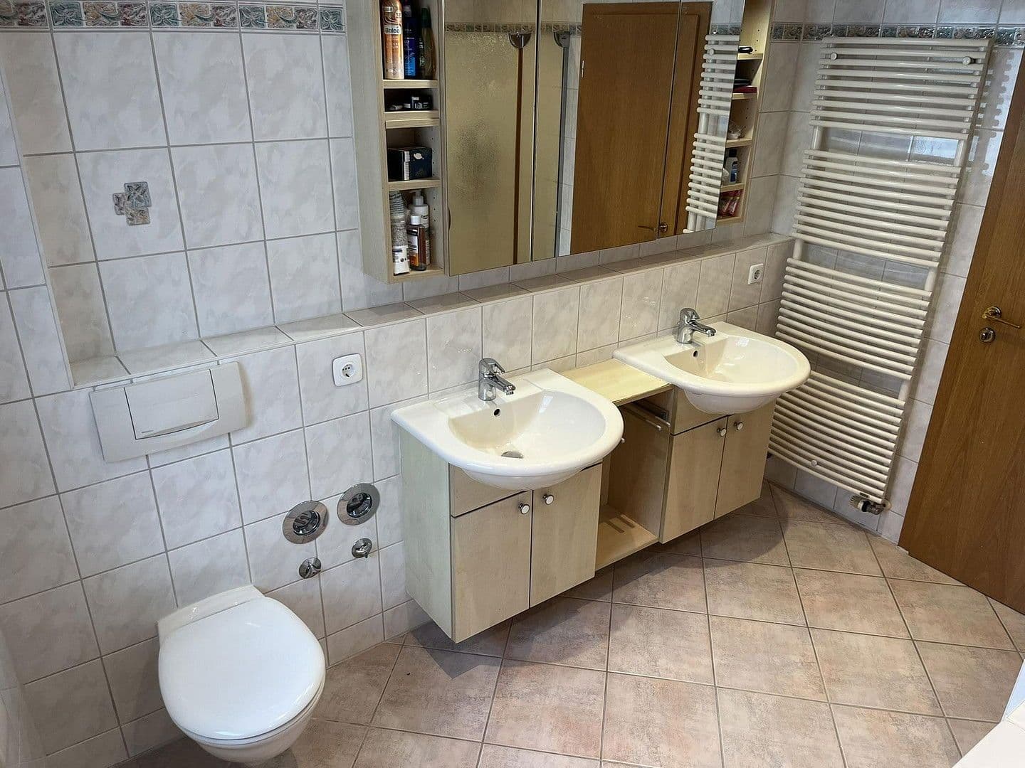 Predaj bytu 5-izbový 170 m², Rottenburg am Neckar, Bádensko-Wurttembersko Predaj bytu 5-izbový 170 m², Rottenburg am Neckar, Bádensko-Wurttembersko