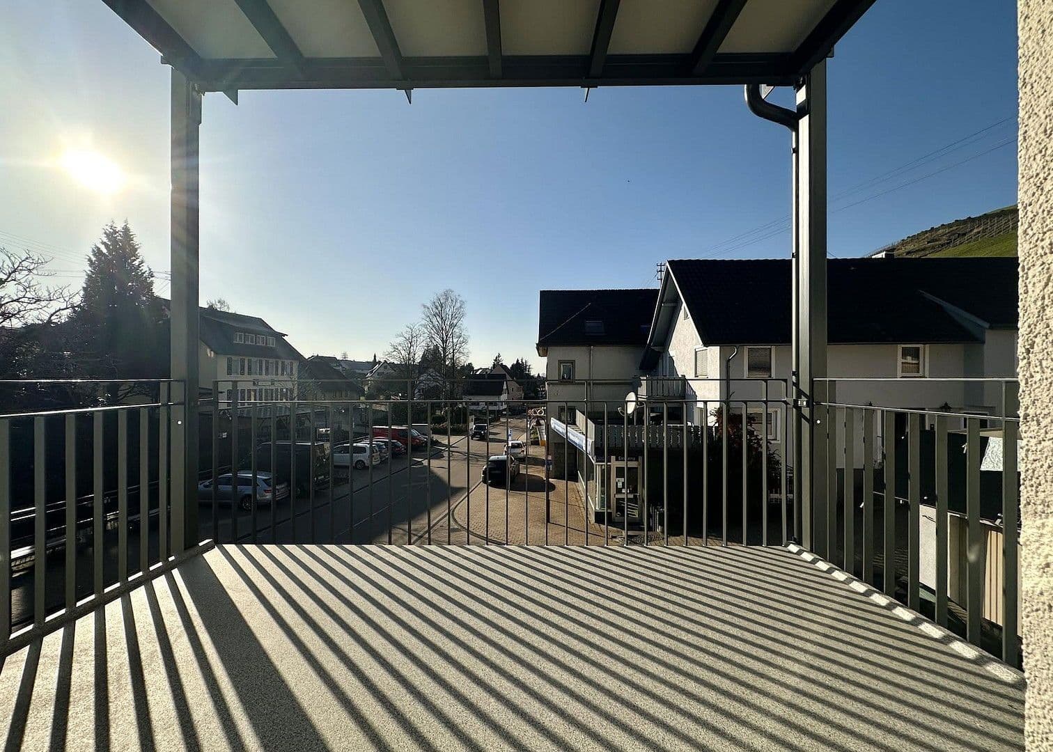 Prenájom bytu 3-izbový 80 m², Mauerbergstrasse 83, Neuweier, Bádensko-Wurttembersko Prenájom bytu 3-izbový 80 m², Mauerbergstrasse 83, Neuweier, Bádensko-Wurttembersko