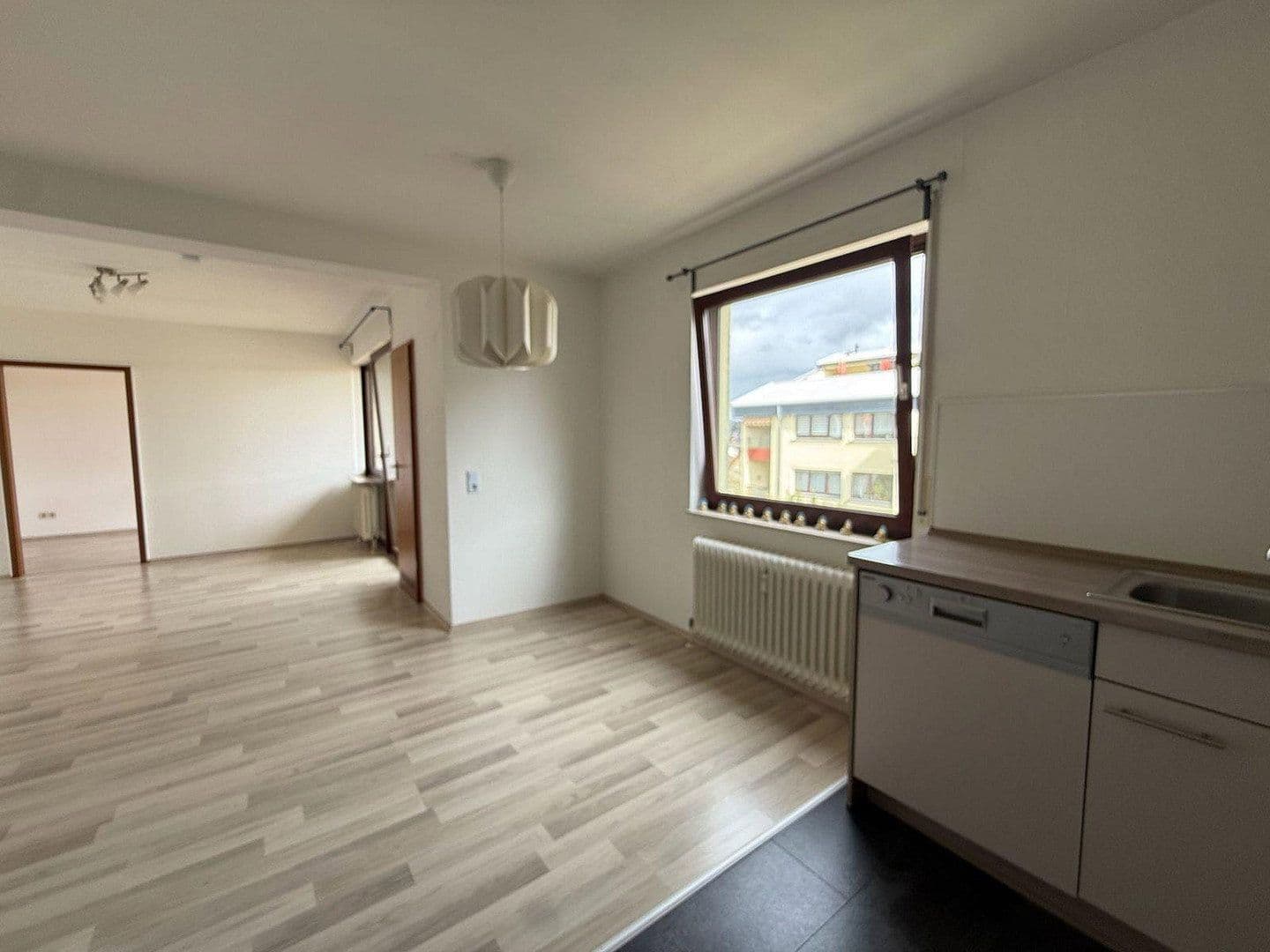 Prenájom bytu 2-izbový 51 m², Dreieichstr., Friedrichsdorf, Hesensko Prenájom bytu 2-izbový 51 m², Dreieichstr., Friedrichsdorf, Hesensko