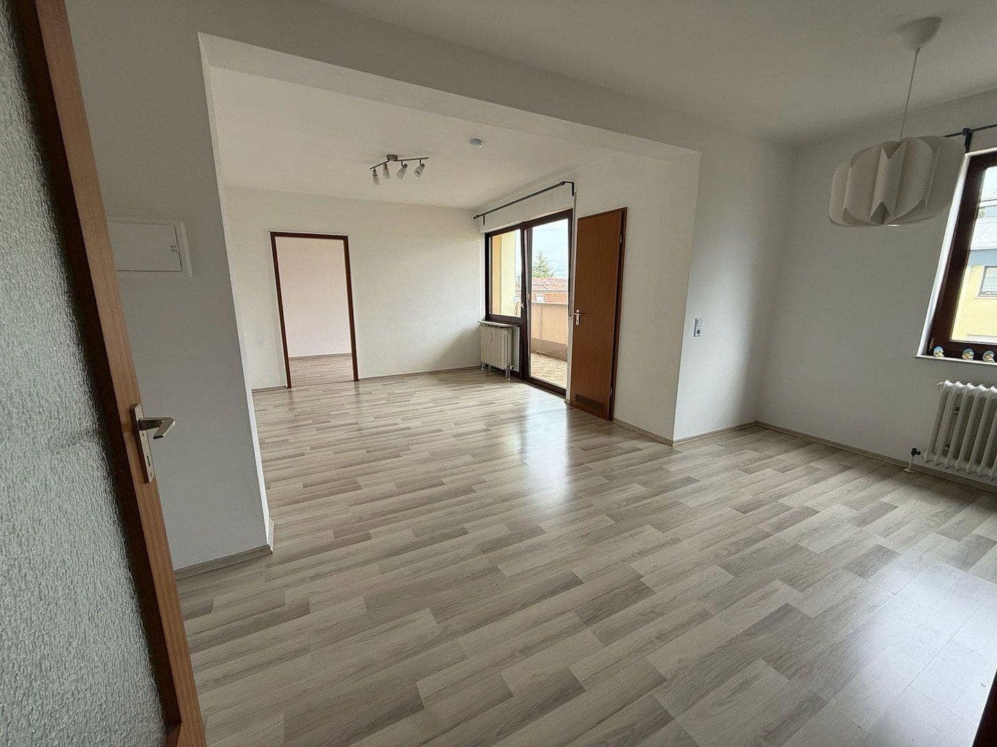 Prenájom bytu 2-izbový 51 m², Dreieichstr., Friedrichsdorf, Hesensko Prenájom bytu 2-izbový 51 m², Dreieichstr., Friedrichsdorf, Hesensko