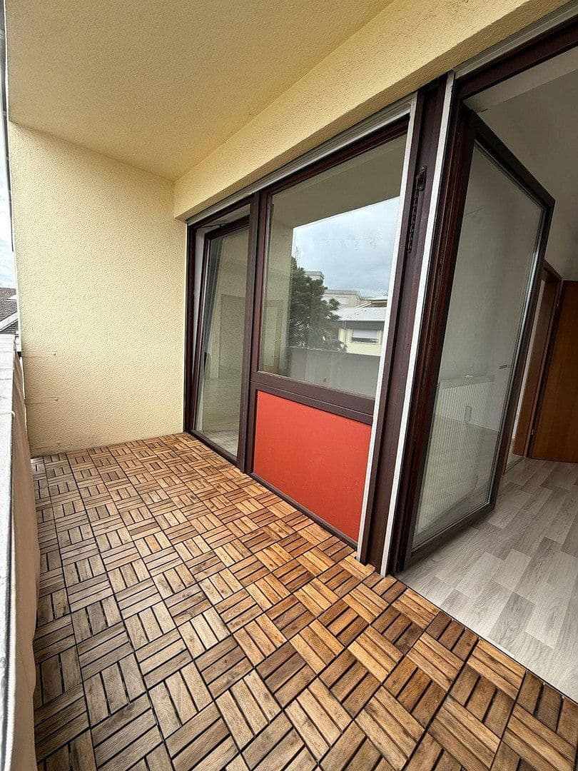 Prenájom bytu 2-izbový 51 m², Dreieichstr., Friedrichsdorf, Hesensko Prenájom bytu 2-izbový 51 m², Dreieichstr., Friedrichsdorf, Hesensko