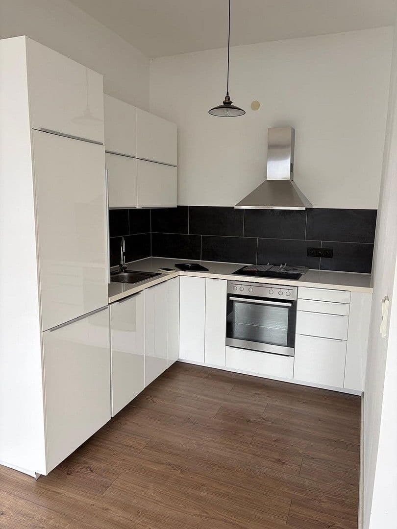 Predaj bytu 3-izbový 68 m², Reutlingen, Bádensko-Wurttembersko Predaj bytu 3-izbový 68 m², Reutlingen, Bádensko-Wurttembersko