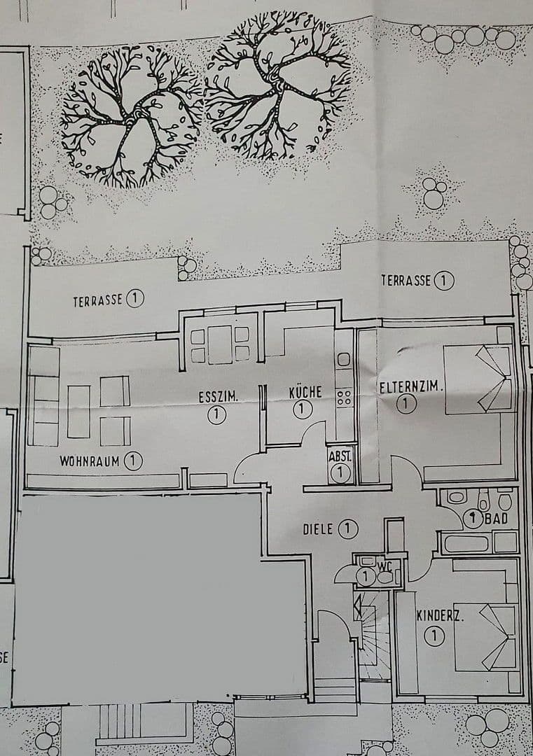Prenájom bytu 4-izbový 130 m², Duisburg, Severné Porýnie - Westfálsko Prenájom bytu 4-izbový 130 m², Duisburg, Severné Porýnie - Westfálsko