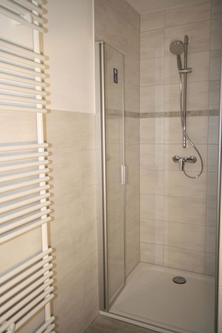 Prenájom bytu 4-izbový 101 m², Gothaer Straße 34, Suhl, Durínsko Prenájom bytu 4-izbový 101 m², Gothaer Straße 34, Suhl, Durínsko