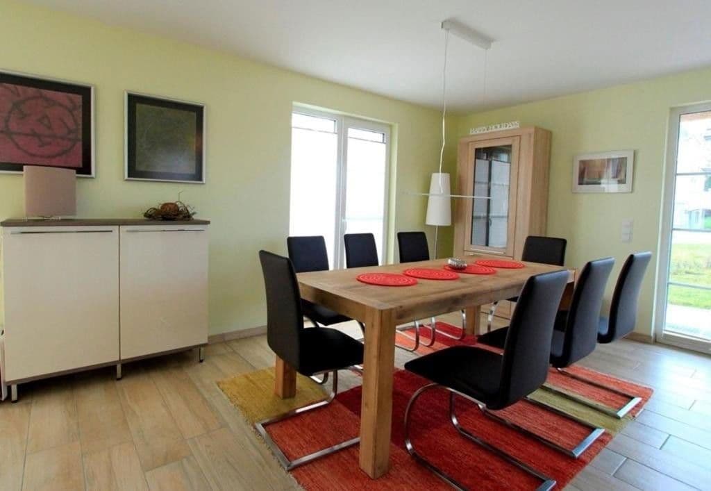 Predaj domu 118 m², pozemek 435 m², Am Gutsschloss 2, Rerik, Meklenbursko-Predpomoransko Predaj domu 118 m², pozemek 435 m², Am Gutsschloss 2, Rerik, Meklenbursko-Predpomoransko