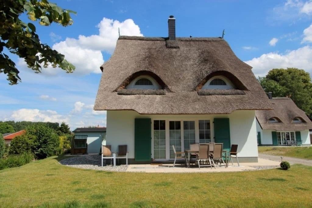 Predaj domu 118 m², pozemek 435 m², Am Gutsschloss 2, Rerik, Meklenbursko-Predpomoransko Predaj domu 118 m², pozemek 435 m², Am Gutsschloss 2, Rerik, Meklenbursko-Predpomoransko