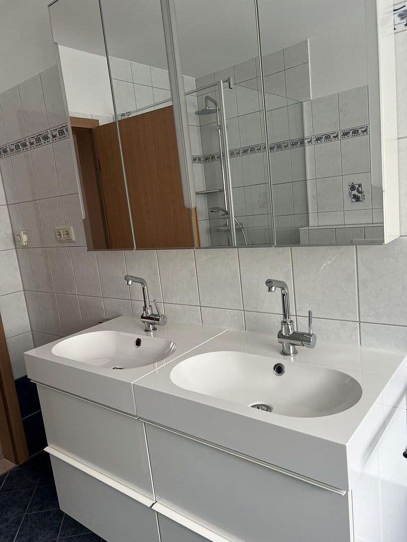 Predaj bytu 5-izbový 121 m², Mühlheim am Main, Hesensko Predaj bytu 5-izbový 121 m², Mühlheim am Main, Hesensko