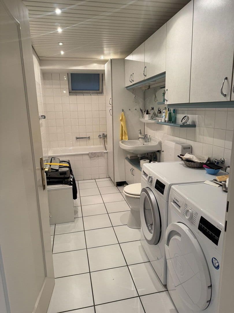 Prenájom bytu 2-izbový 55 m², Solingen, Severné Porýnie - Westfálsko Prenájom bytu 2-izbový 55 m², Solingen, Severné Porýnie - Westfálsko