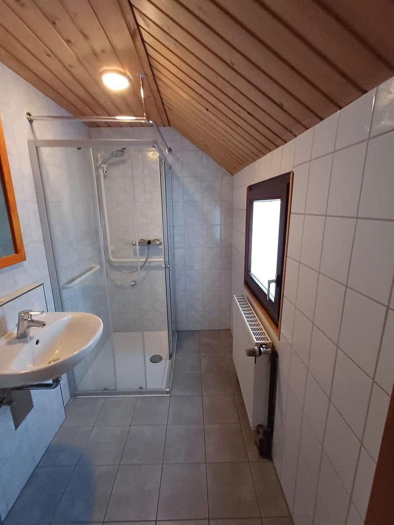 Predaj domu 186 m², pozemek 12.000 m², Gütenbach, Bádensko-Wurttembersko Predaj domu 186 m², pozemek 12.000 m², Gütenbach, Bádensko-Wurttembersko