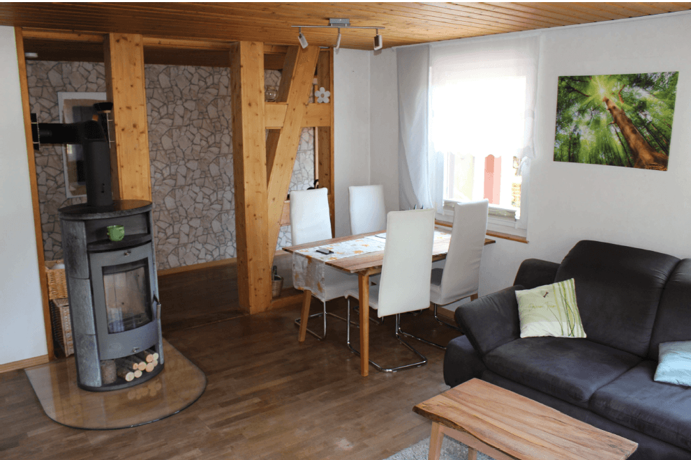 Predaj domu 186 m², pozemek 12.000 m², Gütenbach, Bádensko-Wurttembersko Predaj domu 186 m², pozemek 12.000 m², Gütenbach, Bádensko-Wurttembersko