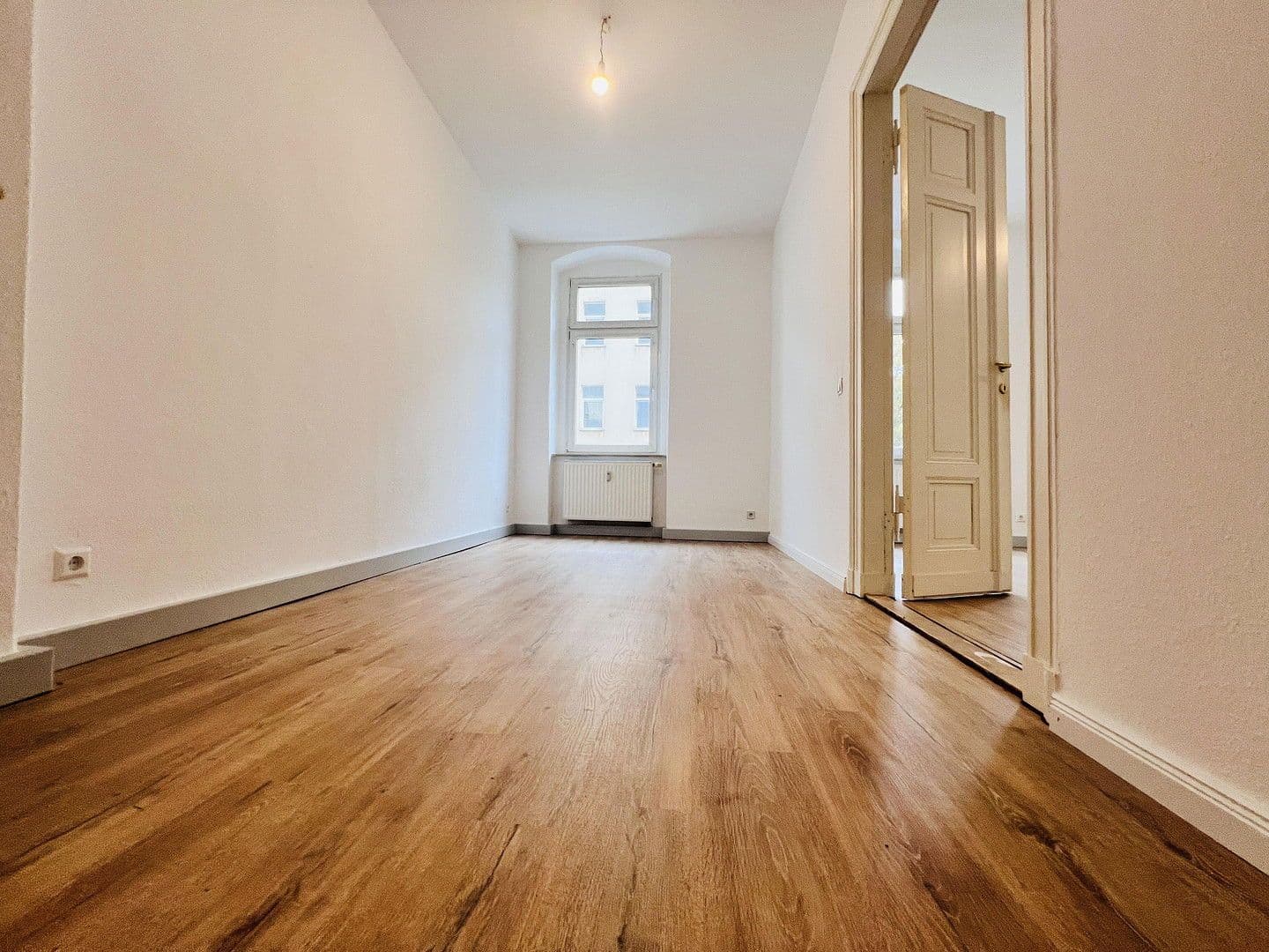 Prenájom bytu 3-izbový 92 m², Zwingerstraße 18, Halle, Sasko-Anhaltsko Prenájom bytu 3-izbový 92 m², Zwingerstraße 18, Halle, Sasko-Anhaltsko