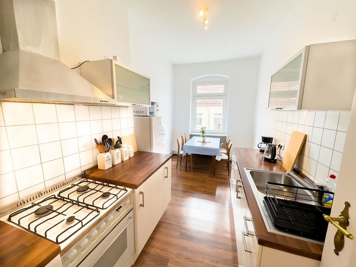 Prenájom bytu 2-izbový 65 m², Berlin, Berlín Prenájom bytu 2-izbový 65 m², Berlin, Berlín