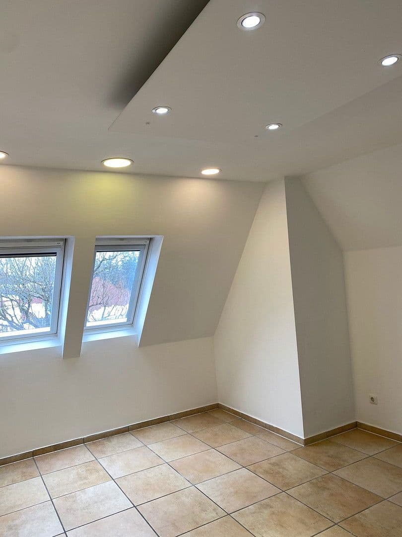 Prenájom bytu 6-izbový 177 m², Augsburg, Bavorsko Prenájom bytu 6-izbový 177 m², Augsburg, Bavorsko