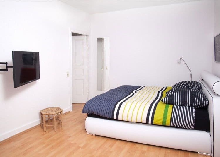 Prenájom bytu 1-izbový 37 m², Berlin, Berlín Prenájom bytu 1-izbový 37 m², Berlin, Berlín