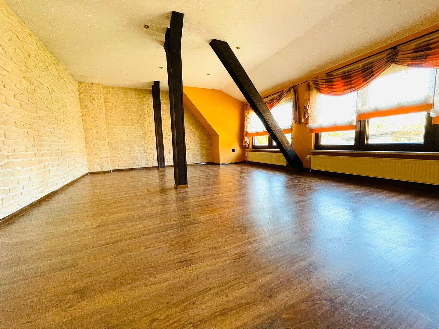 Predaj domu 368 m², pozemek 1.568 m², Neuendorf 1, Oderberg, Brandenbursko Predaj domu 368 m², pozemek 1.568 m², Neuendorf 1, Oderberg, Brandenbursko