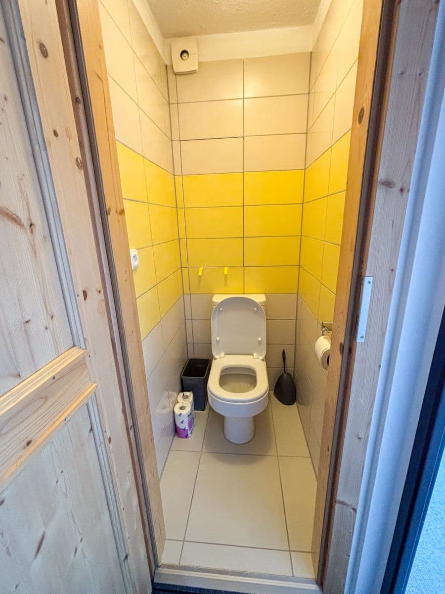 Prenájom bytu 2-izbový 51 m², Nemocniční, Aš, Karlovarský kraj Prenájom bytu 2-izbový 51 m², Nemocniční, Aš, Karlovarský kraj