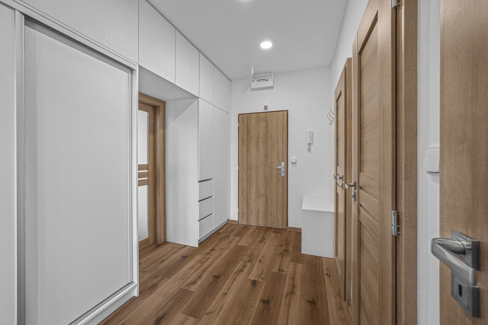 Prenájom bytu 1-izbový 42 m², Kubánské náměstí, Praha, Praha Prenájom bytu 1-izbový 42 m², Kubánské náměstí, Praha, Praha