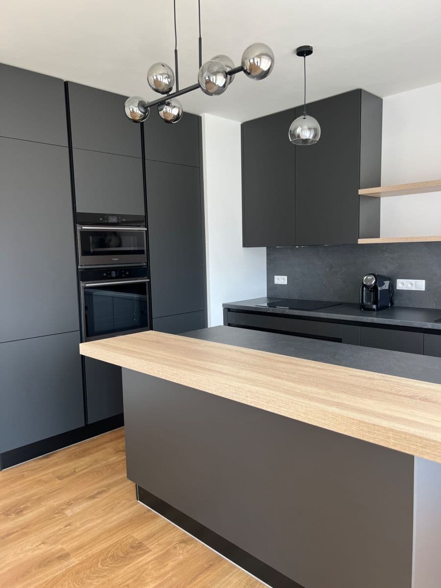 Prenájom bytu 3-izbový 99 m², Pavla Beneše, Praha, Praha Prenájom bytu 3-izbový 99 m², Pavla Beneše, Praha, Praha