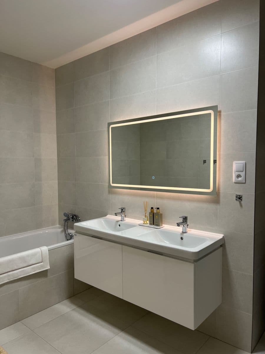 Prenájom bytu 3-izbový 99 m², Pavla Beneše, Praha, Praha Prenájom bytu 3-izbový 99 m², Pavla Beneše, Praha, Praha