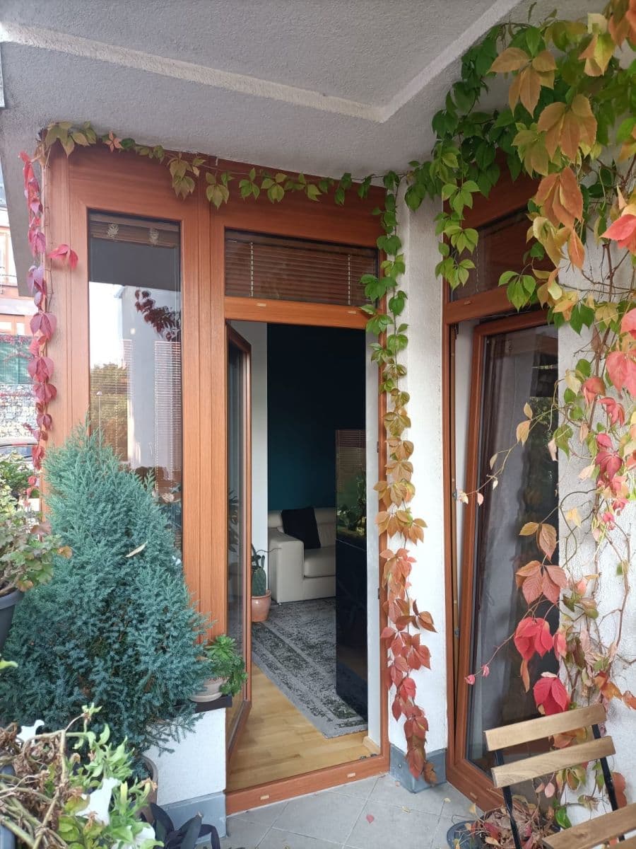 Prenájom bytu 2-izbový 65 m², Na Císařce, Praha, Praha Prenájom bytu 2-izbový 65 m², Na Císařce, Praha, Praha