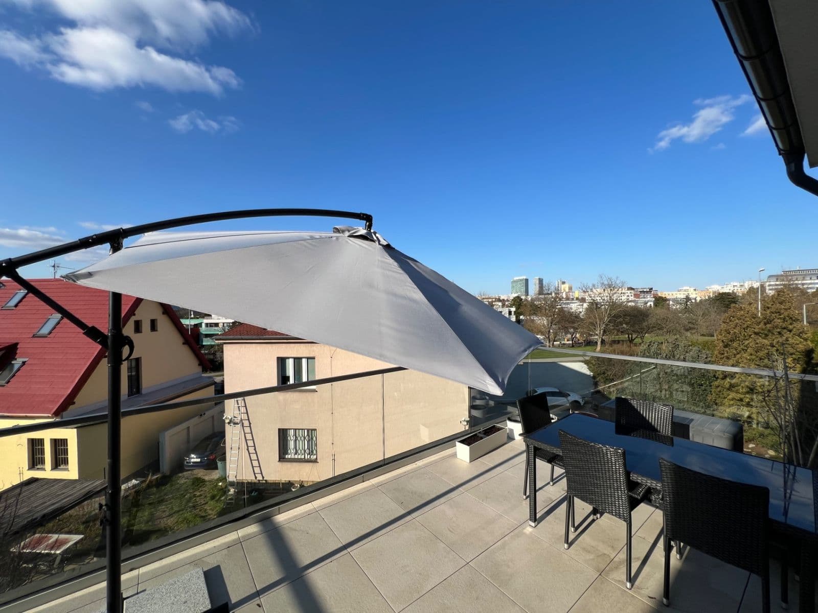 Predaj bytu 3-izbový 71 m², Vlnitá, Praha, Praha Predaj bytu 3-izbový 71 m², Vlnitá, Praha, Praha