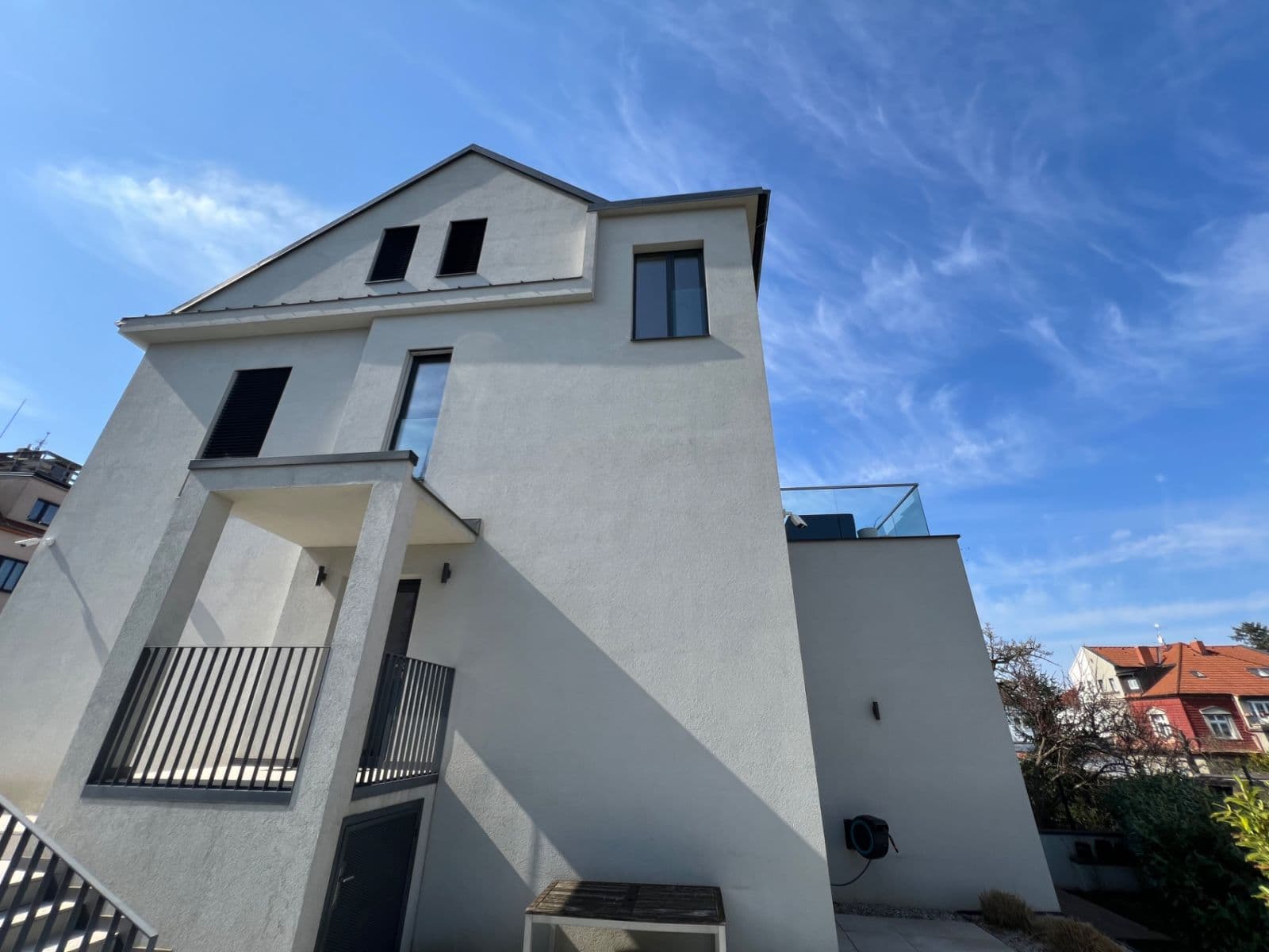 Predaj bytu 3-izbový 71 m², Vlnitá, Praha, Praha Predaj bytu 3-izbový 71 m², Vlnitá, Praha, Praha