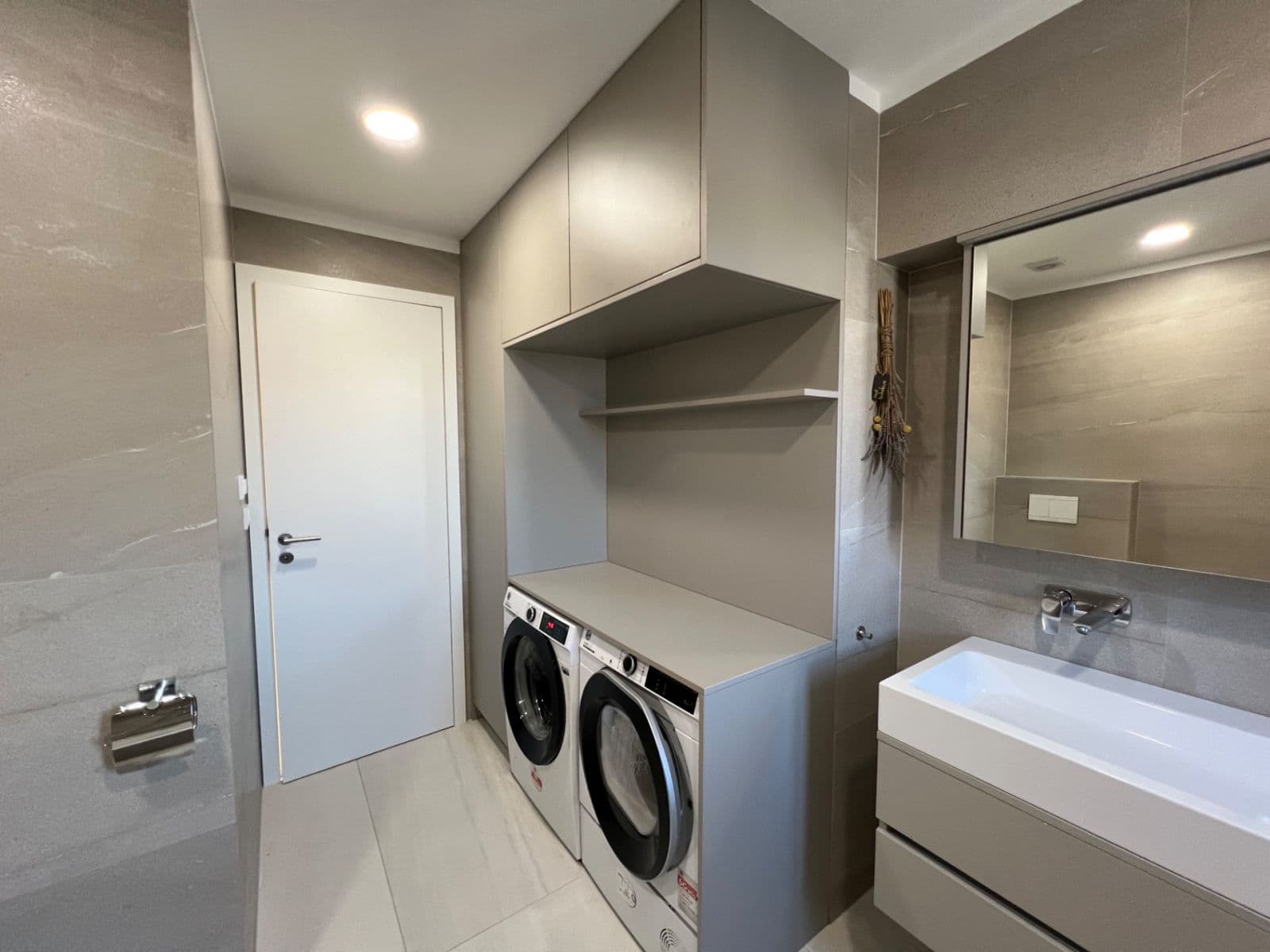 Predaj bytu 3-izbový 71 m², Vlnitá, Praha, Praha Predaj bytu 3-izbový 71 m², Vlnitá, Praha, Praha