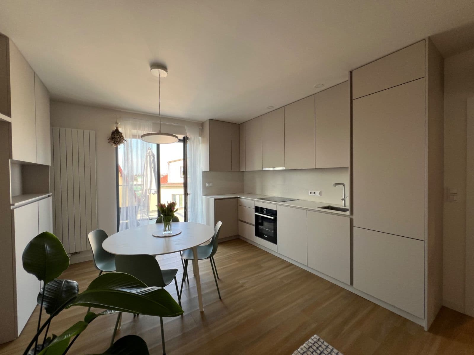 Predaj bytu 3-izbový 71 m², Vlnitá, Praha, Praha Predaj bytu 3-izbový 71 m², Vlnitá, Praha, Praha