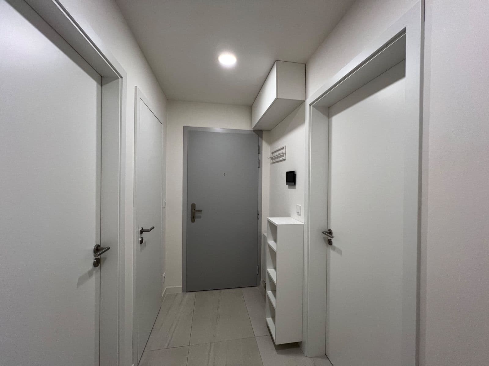 Predaj bytu 3-izbový 71 m², Vlnitá, Praha, Praha Predaj bytu 3-izbový 71 m², Vlnitá, Praha, Praha