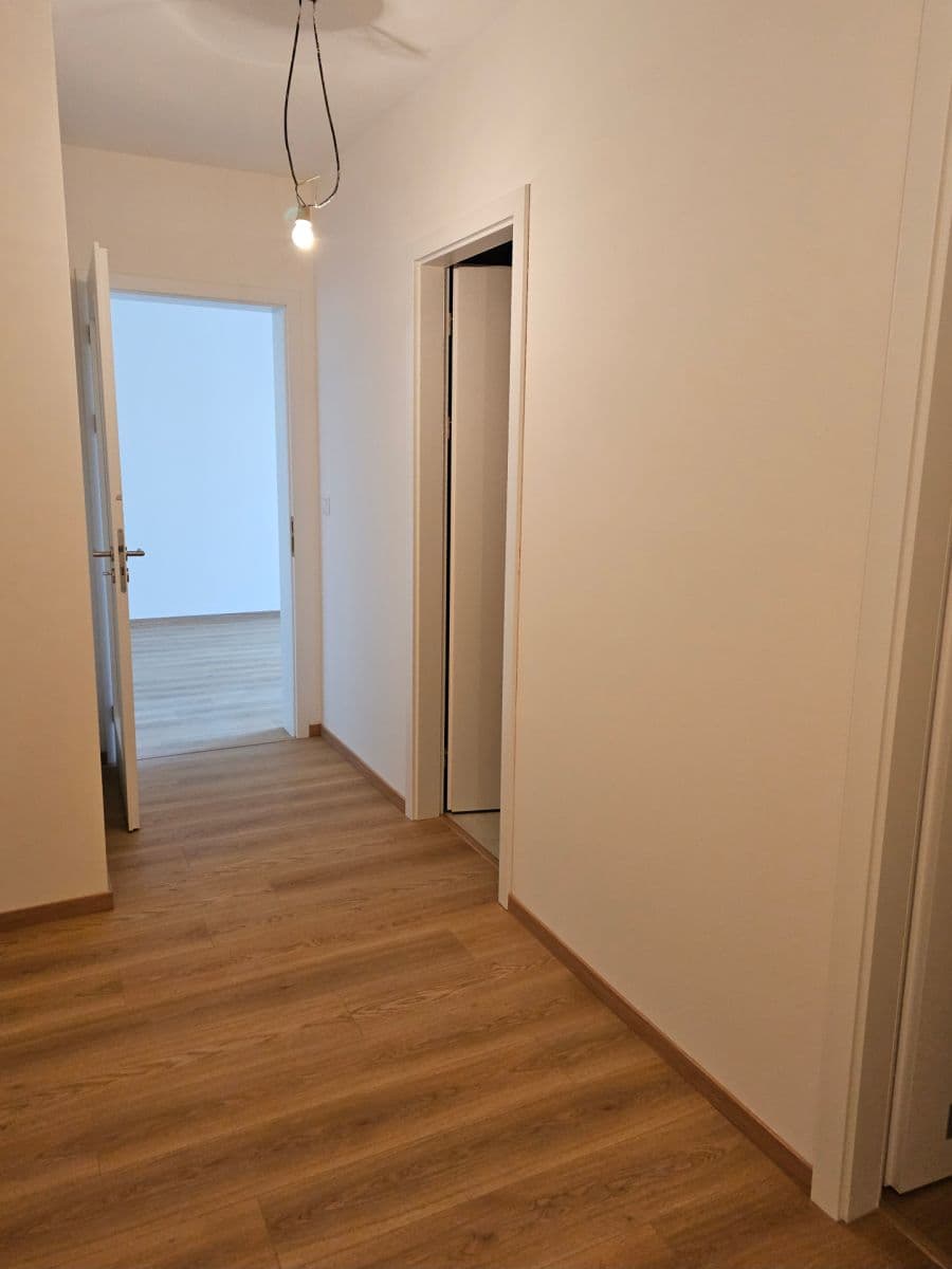 Prenájom bytu 2-izbový 50 m², Bukačova, Praha, Praha Prenájom bytu 2-izbový 50 m², Bukačova, Praha, Praha