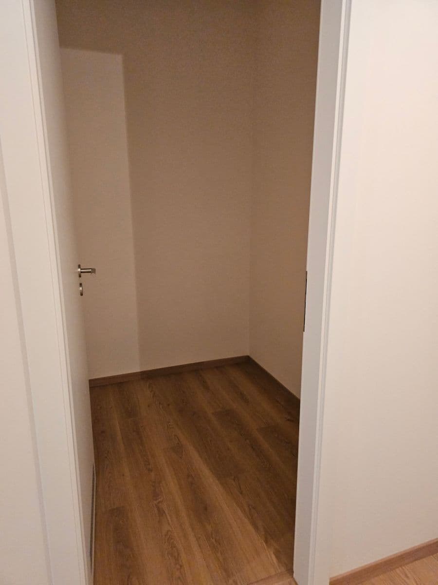 Prenájom bytu 2-izbový 50 m², Bukačova, Praha, Praha Prenájom bytu 2-izbový 50 m², Bukačova, Praha, Praha