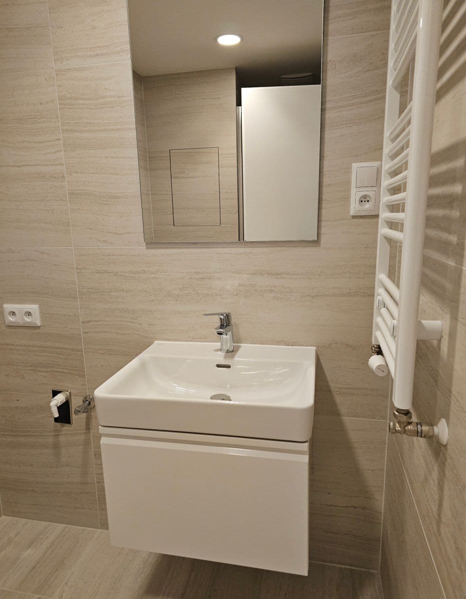 Prenájom bytu 2-izbový 50 m², Bukačova, Praha, Praha Prenájom bytu 2-izbový 50 m², Bukačova, Praha, Praha