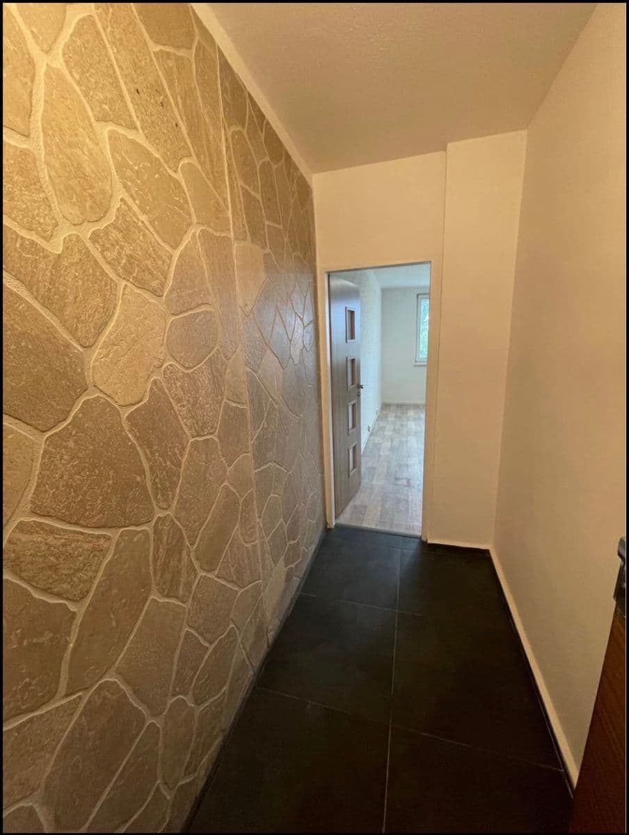 Prenájom bytu 1-izbový 29 m², Gen. Píky, Ostrava, Moravskoslezský kraj Prenájom bytu 1-izbový 29 m², Gen. Píky, Ostrava, Moravskoslezský kraj