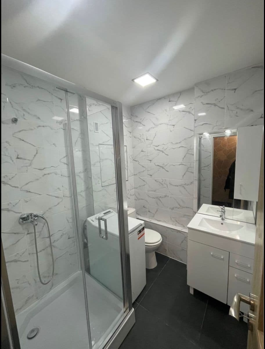 Prenájom bytu 1-izbový 29 m², Gen. Píky, Ostrava, Moravskoslezský kraj Prenájom bytu 1-izbový 29 m², Gen. Píky, Ostrava, Moravskoslezský kraj