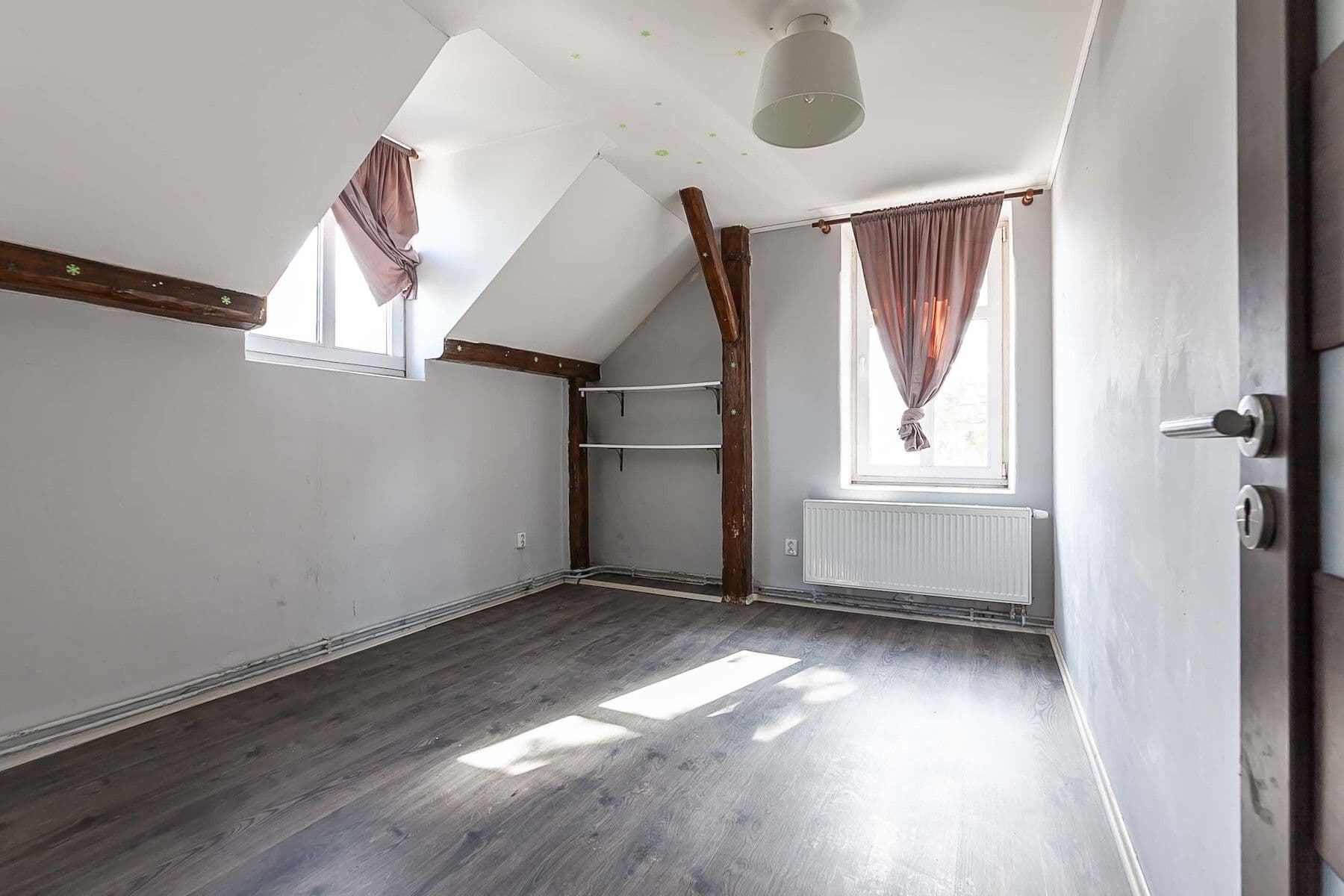 Predaj domu 471 m², pozemek 322 m², Havlíčkova, Jablonec nad Nisou, Liberecký kraj Predaj domu 471 m², pozemek 322 m², Havlíčkova, Jablonec nad Nisou, Liberecký kraj