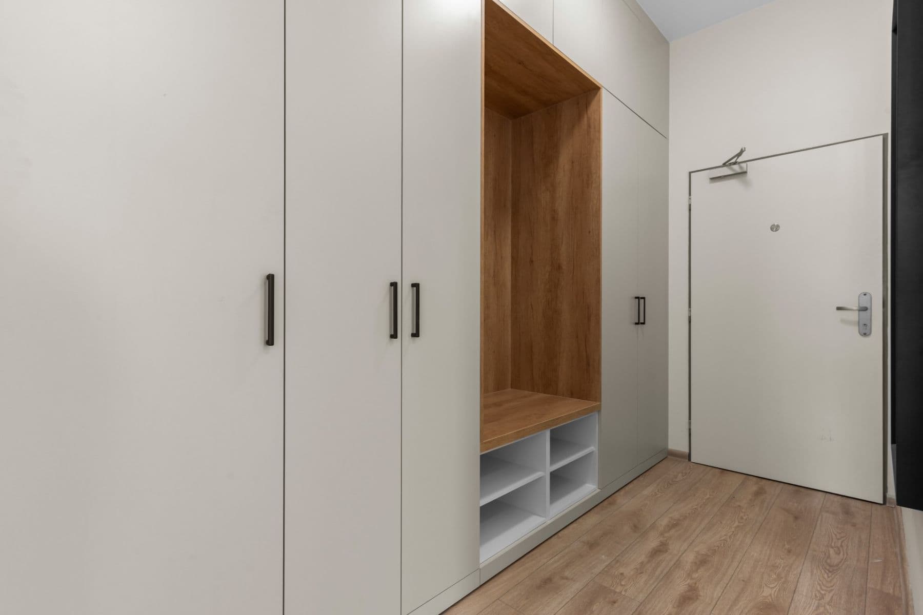 Prenájom bytu 3-izbový 72 m², K Barrandovu, Praha, Praha Prenájom bytu 3-izbový 72 m², K Barrandovu, Praha, Praha