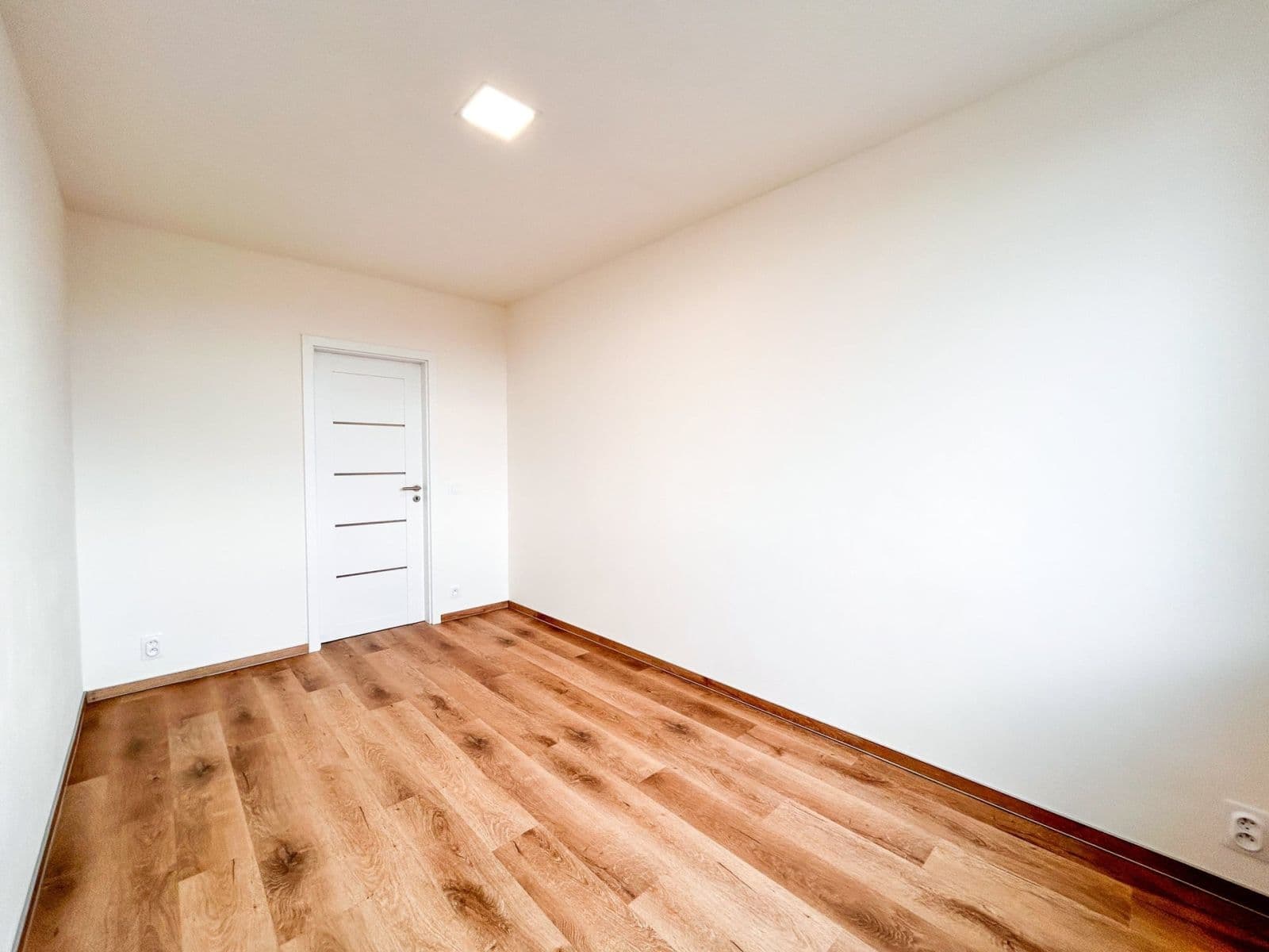 Prenájom bytu 2-izbový 44 m², Jateční, Kolín, Středočeský kraj Prenájom bytu 2-izbový 44 m², Jateční, Kolín, Středočeský kraj