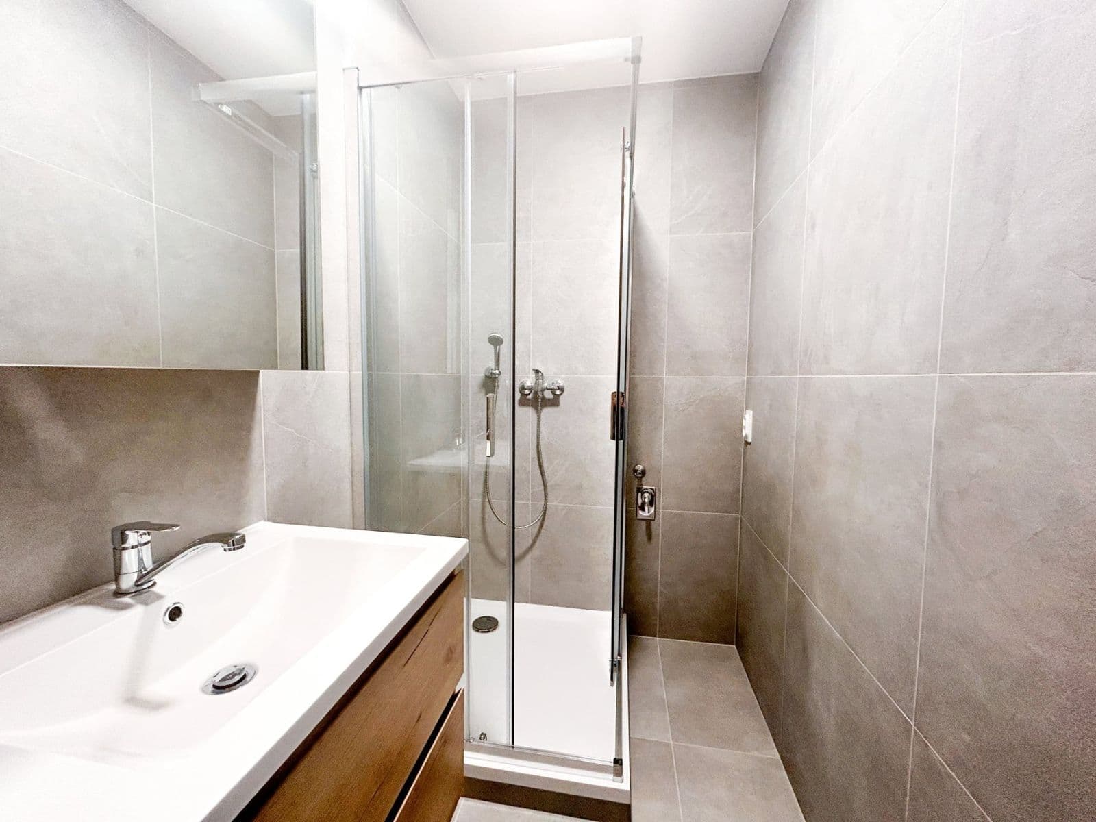 Prenájom bytu 2-izbový 44 m², Jateční, Kolín, Středočeský kraj Prenájom bytu 2-izbový 44 m², Jateční, Kolín, Středočeský kraj