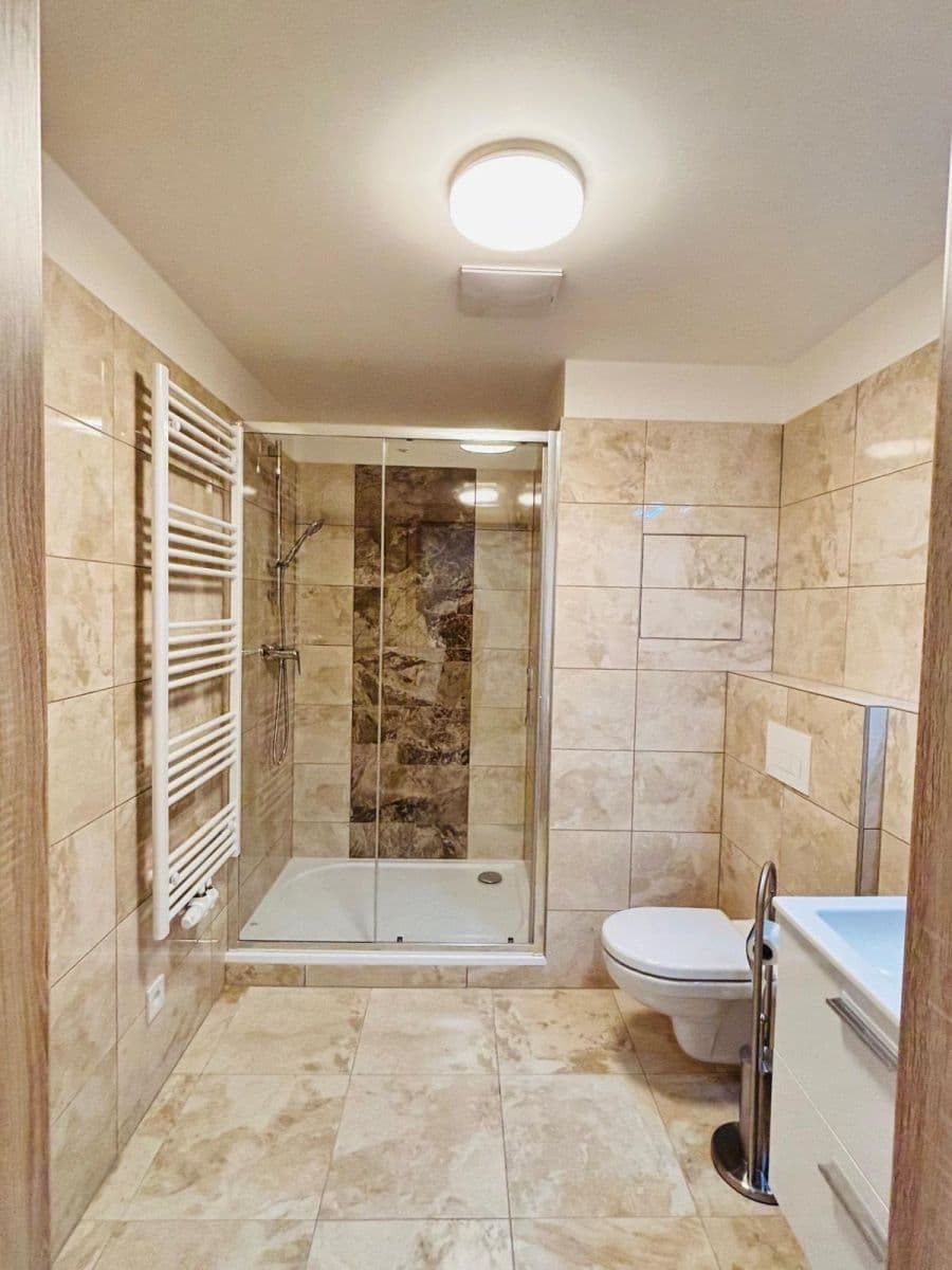 Prenájom bytu 2-izbový 44 m², Fabiánové, Praha, Praha Prenájom bytu 2-izbový 44 m², Fabiánové, Praha, Praha