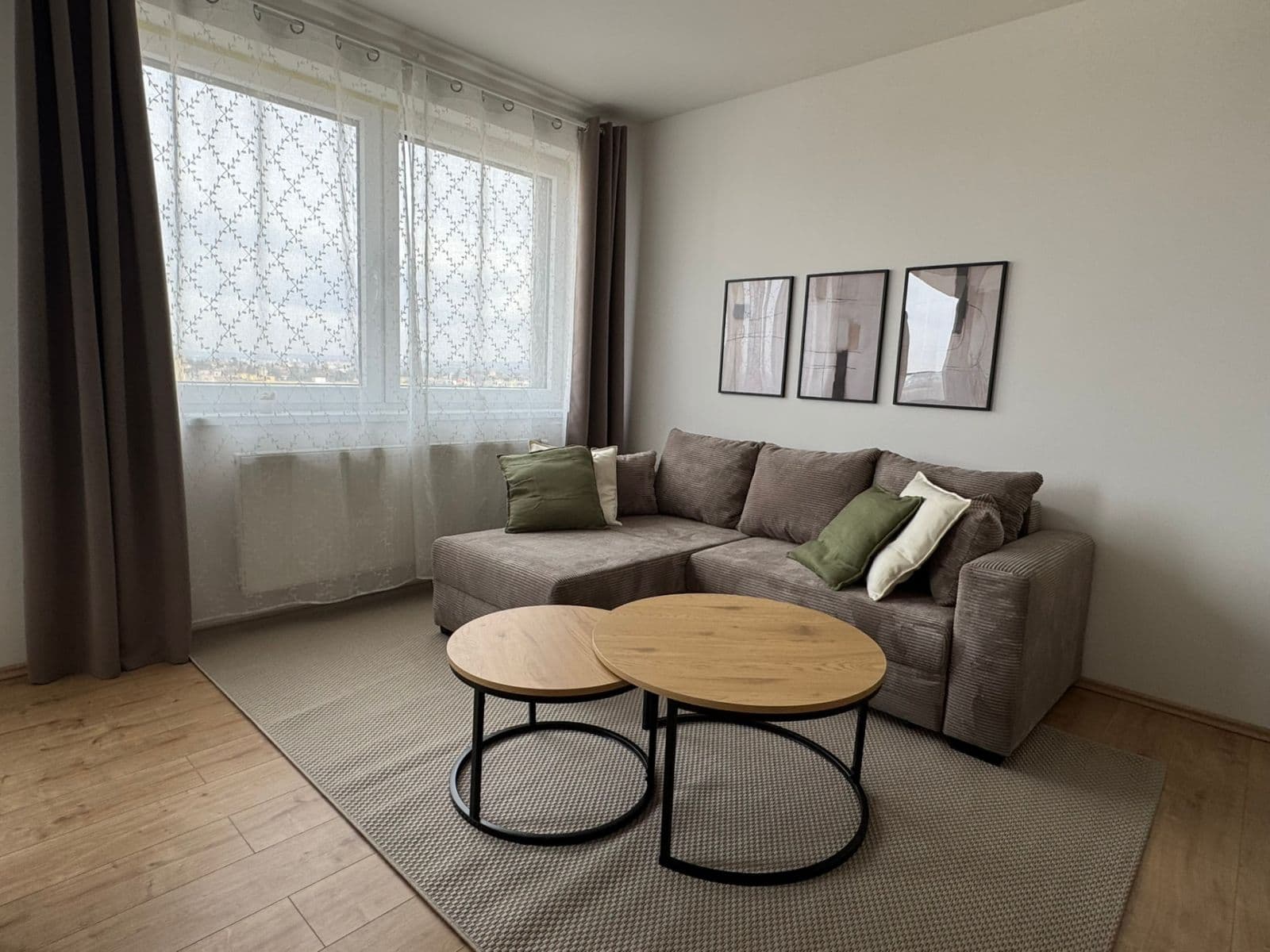 Prenájom bytu 2-izbový 55 m², Praha, Praha Prenájom bytu 2-izbový 55 m², Praha, Praha