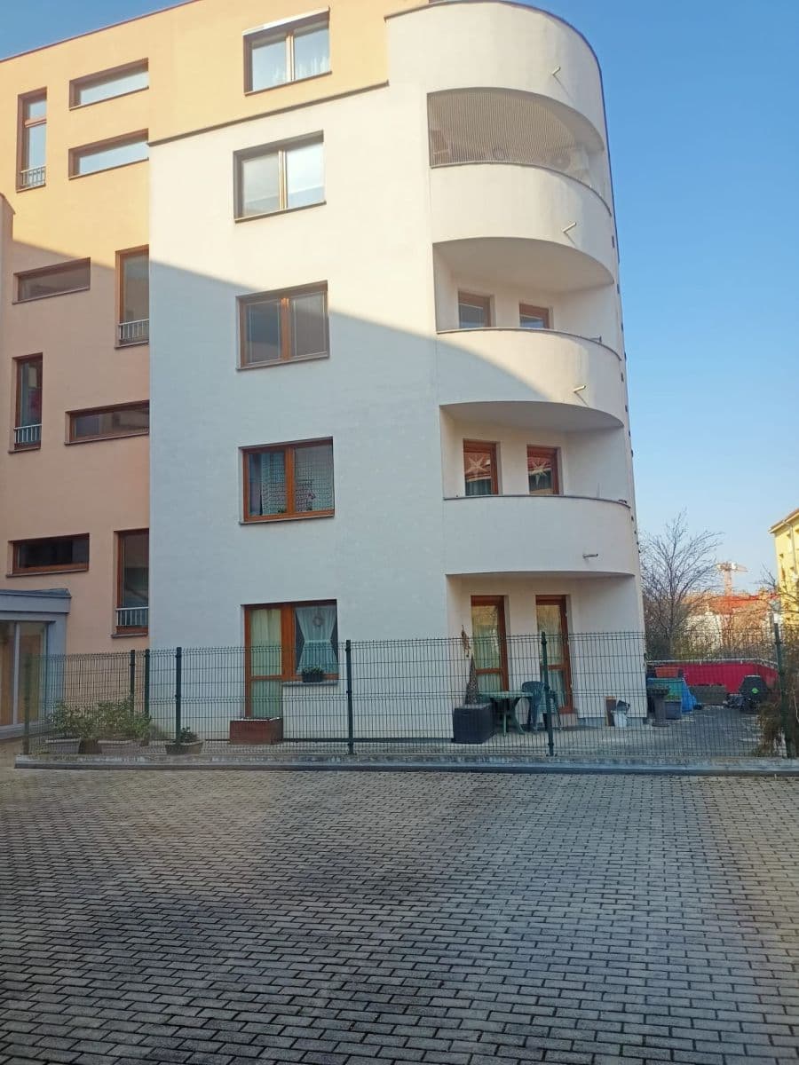Predaj bytu 1-izbový 43 m², Strančická, Praha, Praha Predaj bytu 1-izbový 43 m², Strančická, Praha, Praha