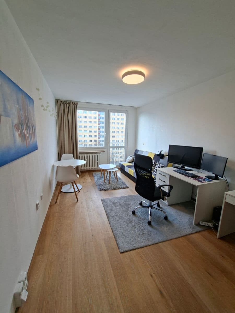 Prenájom bytu 2-izbový 44 m², Frýdlantská, Praha, Praha Prenájom bytu 2-izbový 44 m², Frýdlantská, Praha, Praha
