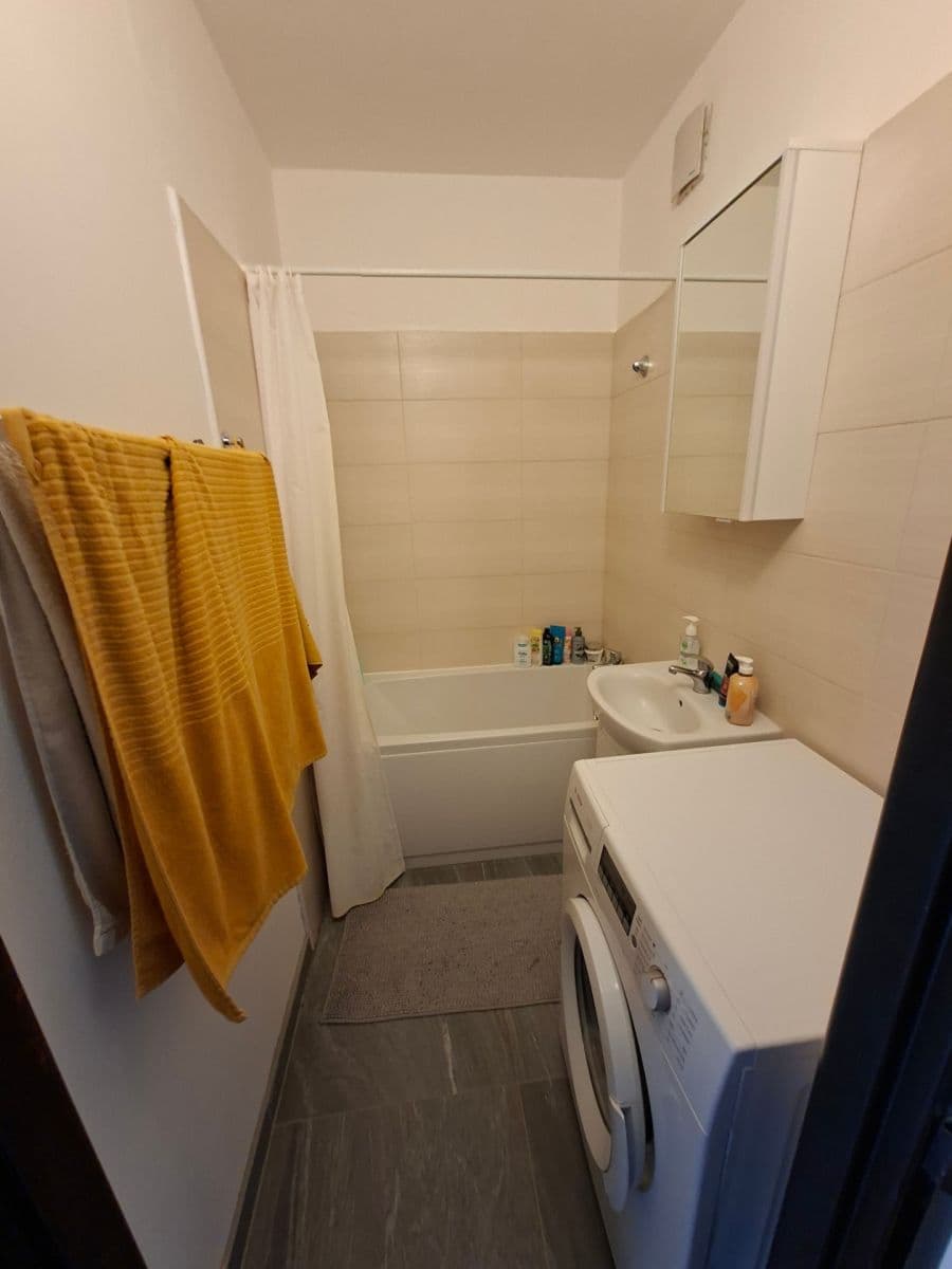 Prenájom bytu 2-izbový 44 m², Frýdlantská, Praha, Praha Prenájom bytu 2-izbový 44 m², Frýdlantská, Praha, Praha