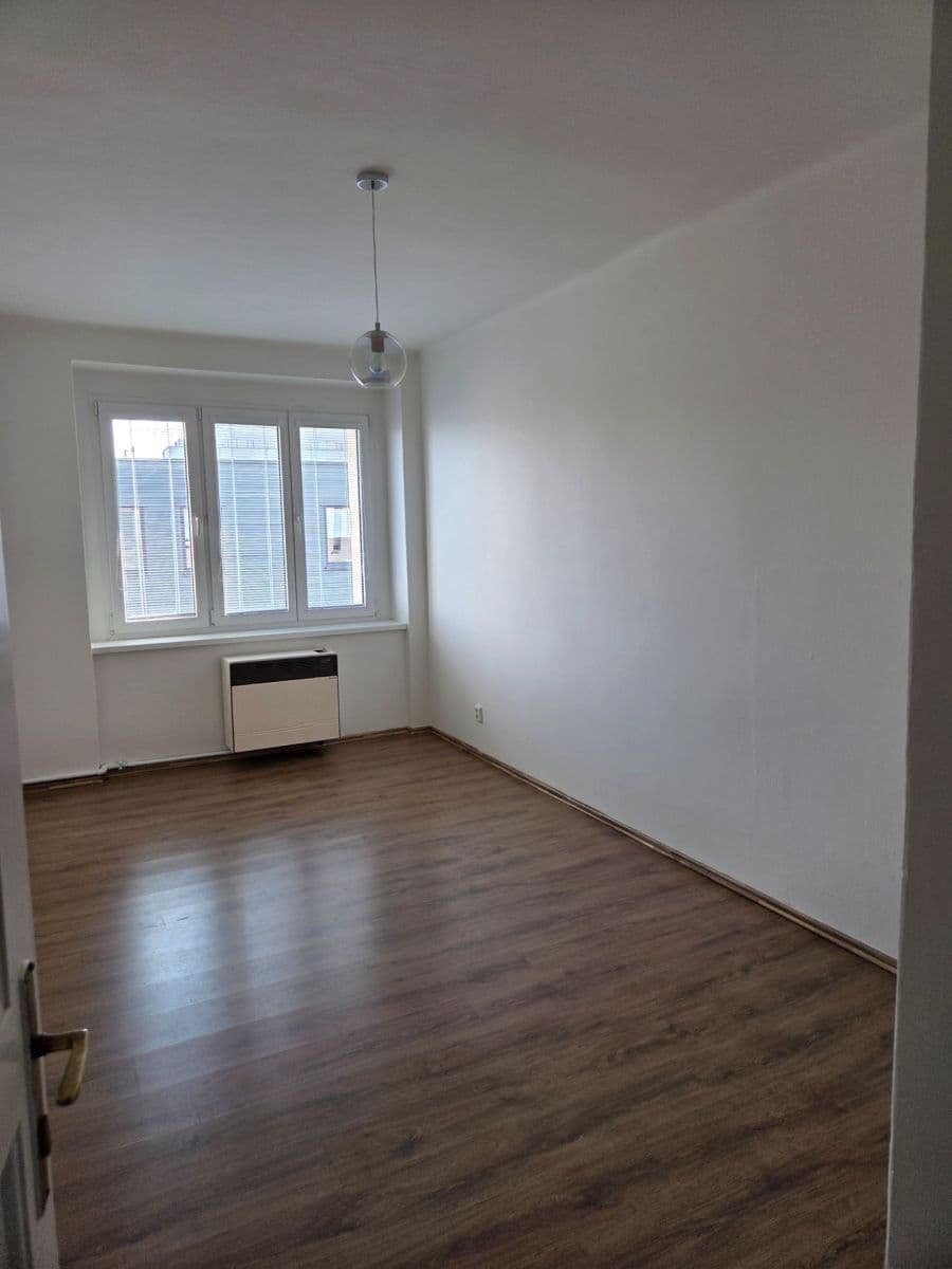 Prenájom bytu 2-izbový 49 m², Křížová, Praha, Praha Prenájom bytu 2-izbový 49 m², Křížová, Praha, Praha