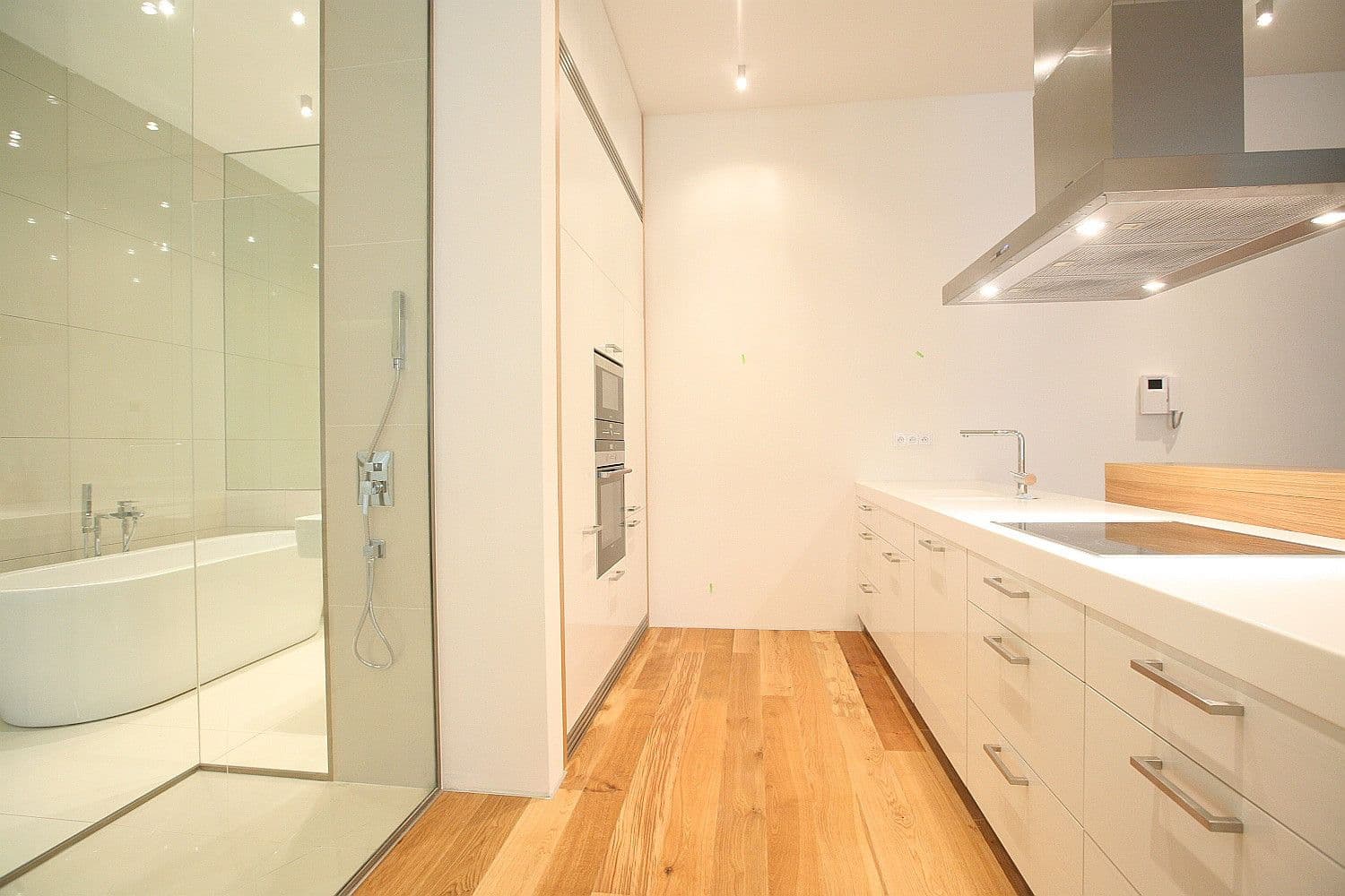 Prenájom bytu 3-izbový 98 m², Laubova, Praha, Praha Prenájom bytu 3-izbový 98 m², Laubova, Praha, Praha