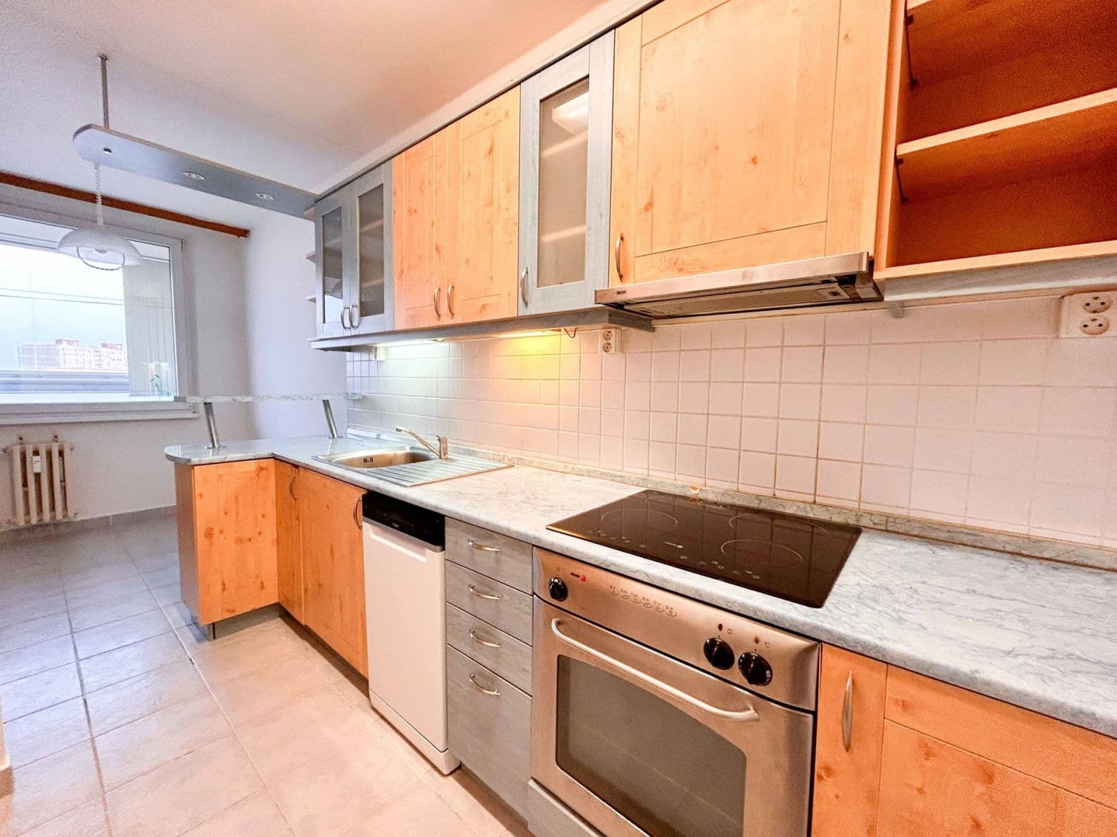 Prenájom bytu 3-izbový 77 m², Dědinova, Praha, Praha Prenájom bytu 3-izbový 77 m², Dědinova, Praha, Praha