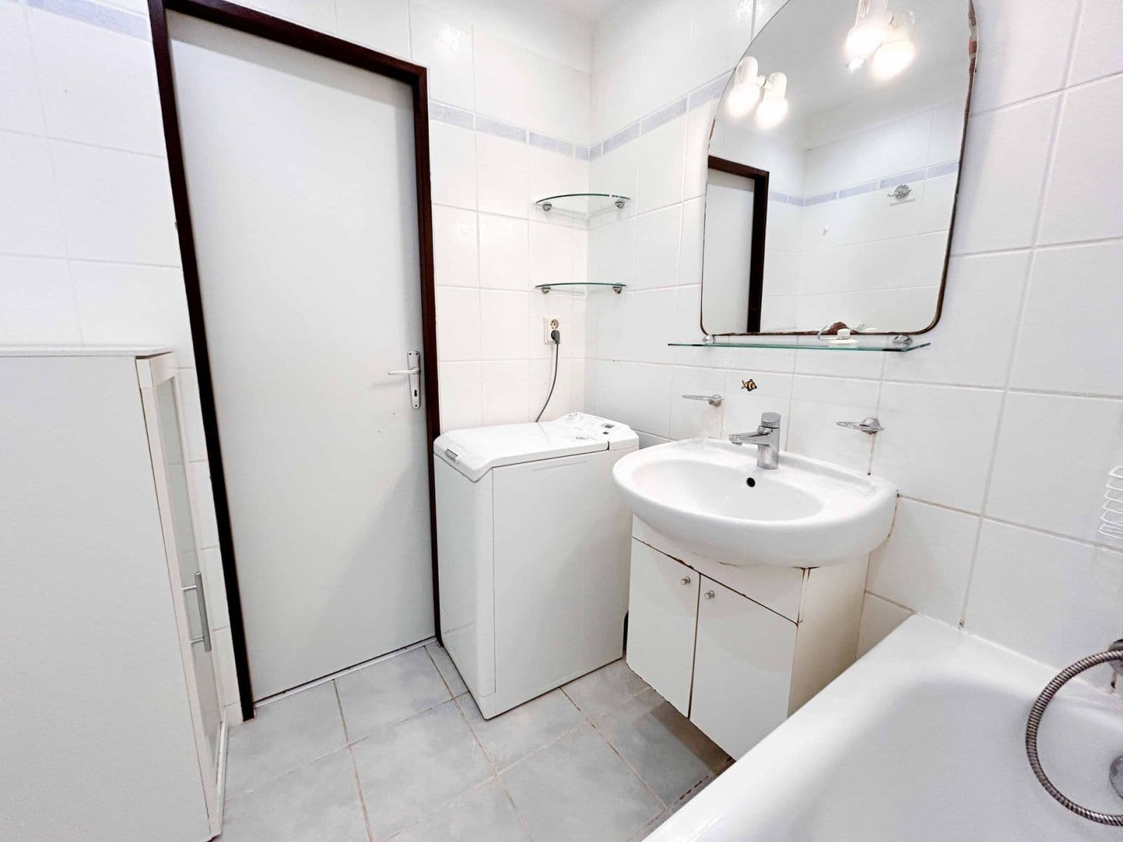 Prenájom bytu 3-izbový 77 m², Dědinova, Praha, Praha Prenájom bytu 3-izbový 77 m², Dědinova, Praha, Praha