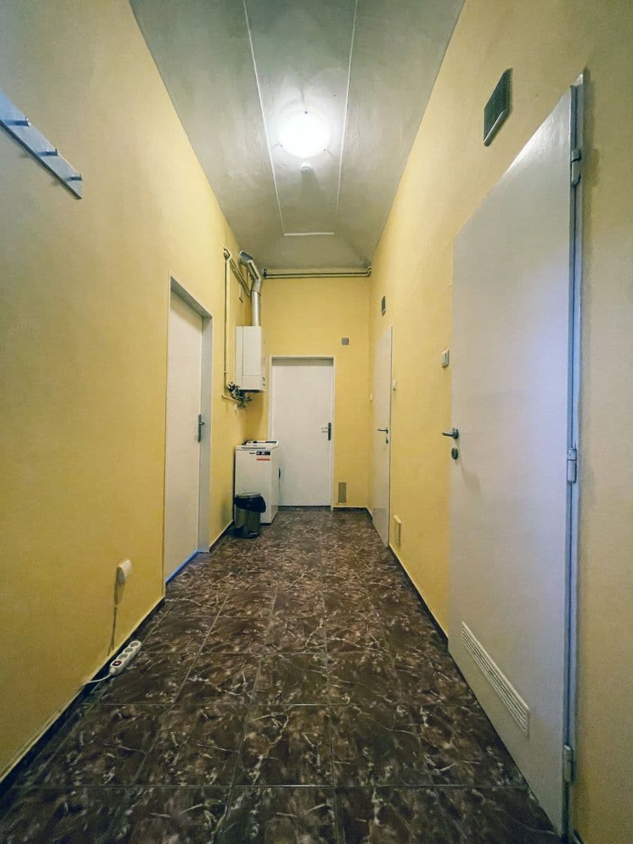 Prenájom bytu 3-izbový 80 m², Voroněžská, Praha, Praha Prenájom bytu 3-izbový 80 m², Voroněžská, Praha, Praha